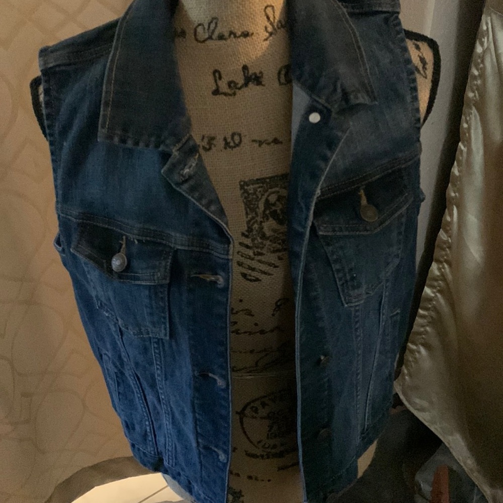 Forever 21 Jean vest with buttons